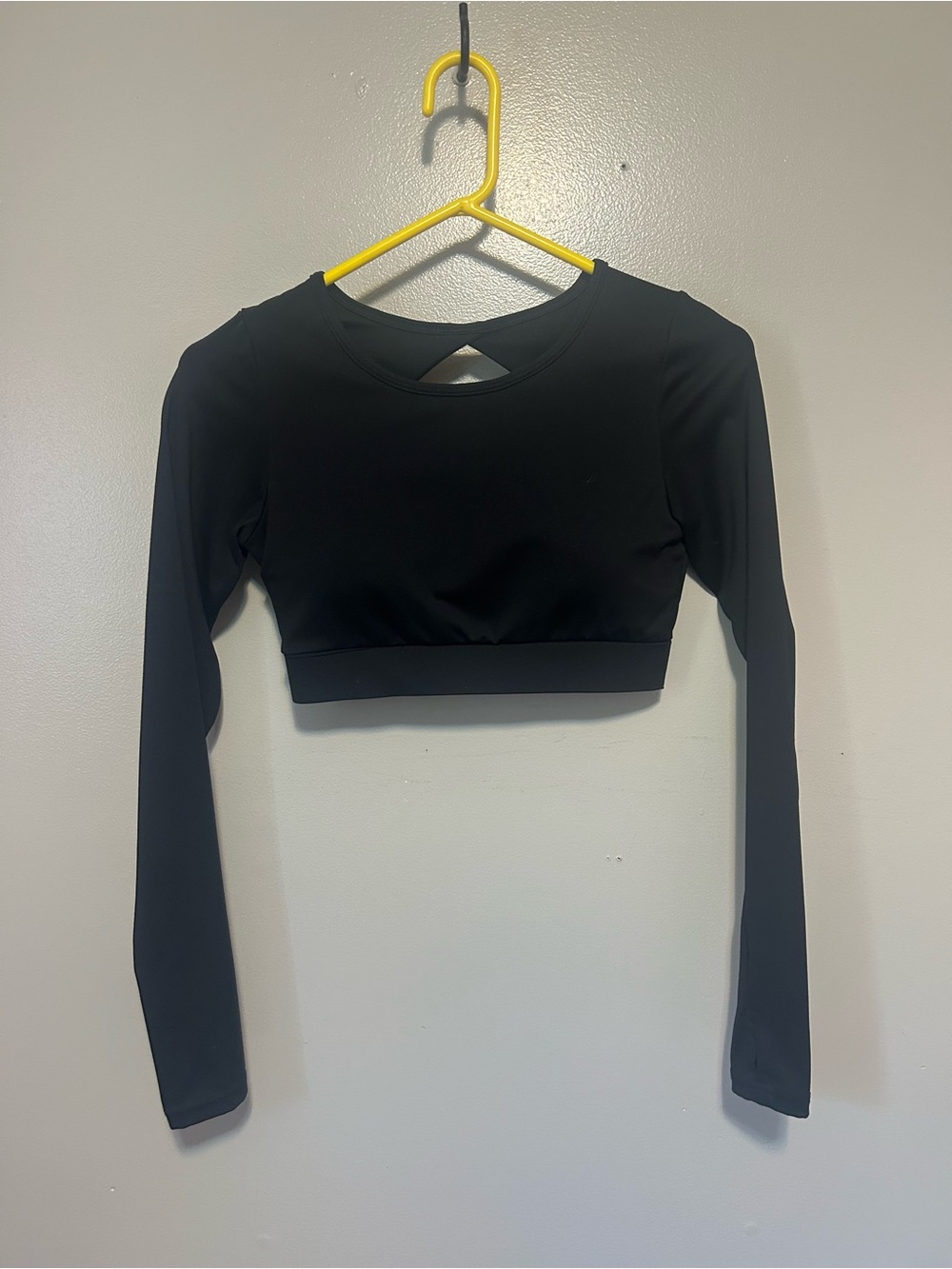 Women's Black Fitted Gym Cropped Top